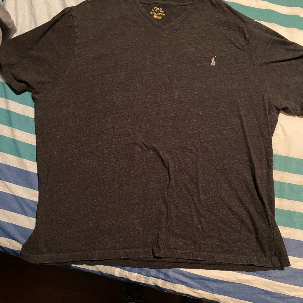Mens Dark Gray 2xlt. Ralph Lauren. tshirt. V-neck. EUC